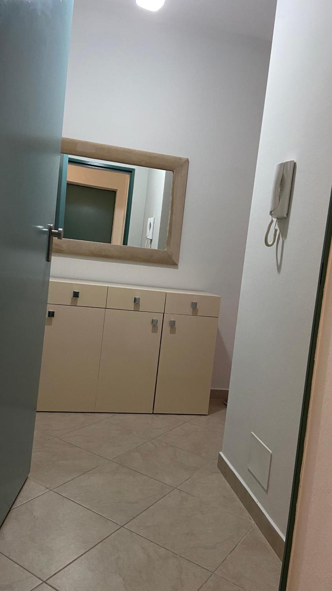 Apartamento Contact 2 *